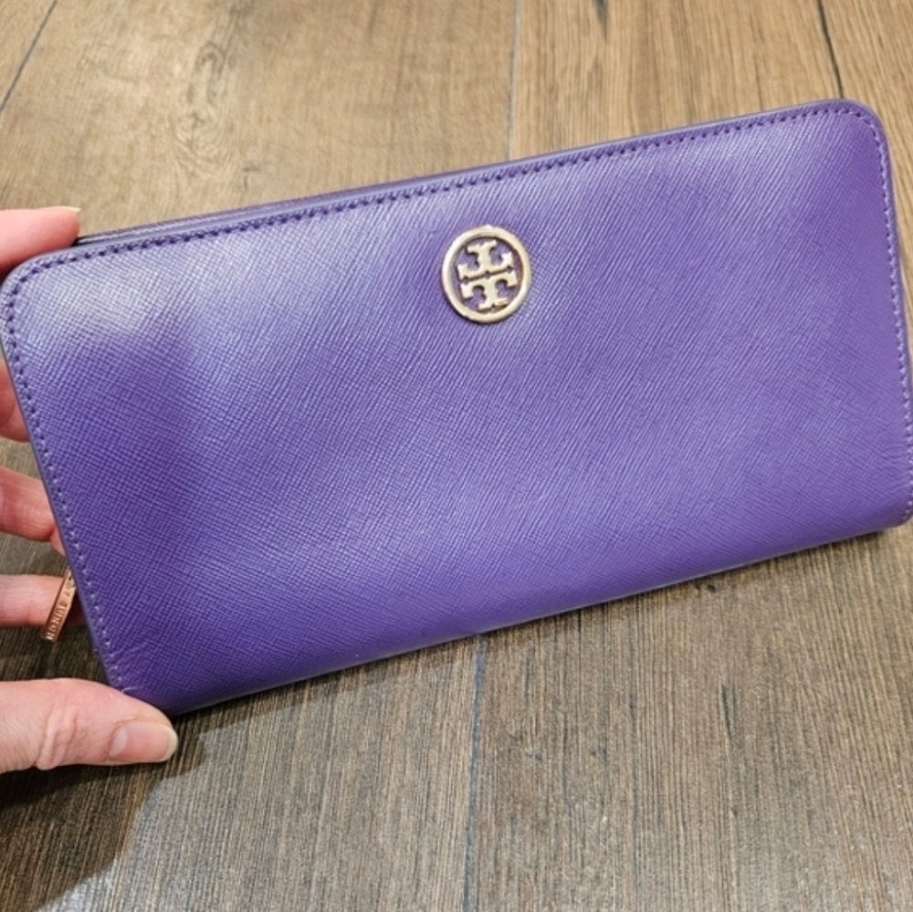 Tory Burch Long Dual Snap Purple Wallet + Chain & Branded Dustbag - Picture 16 of 16